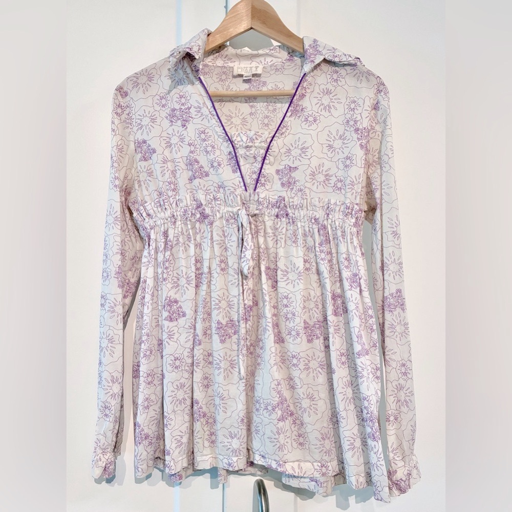 Natural Elements 💜 XS Purple and White Floral Blouse 🤍